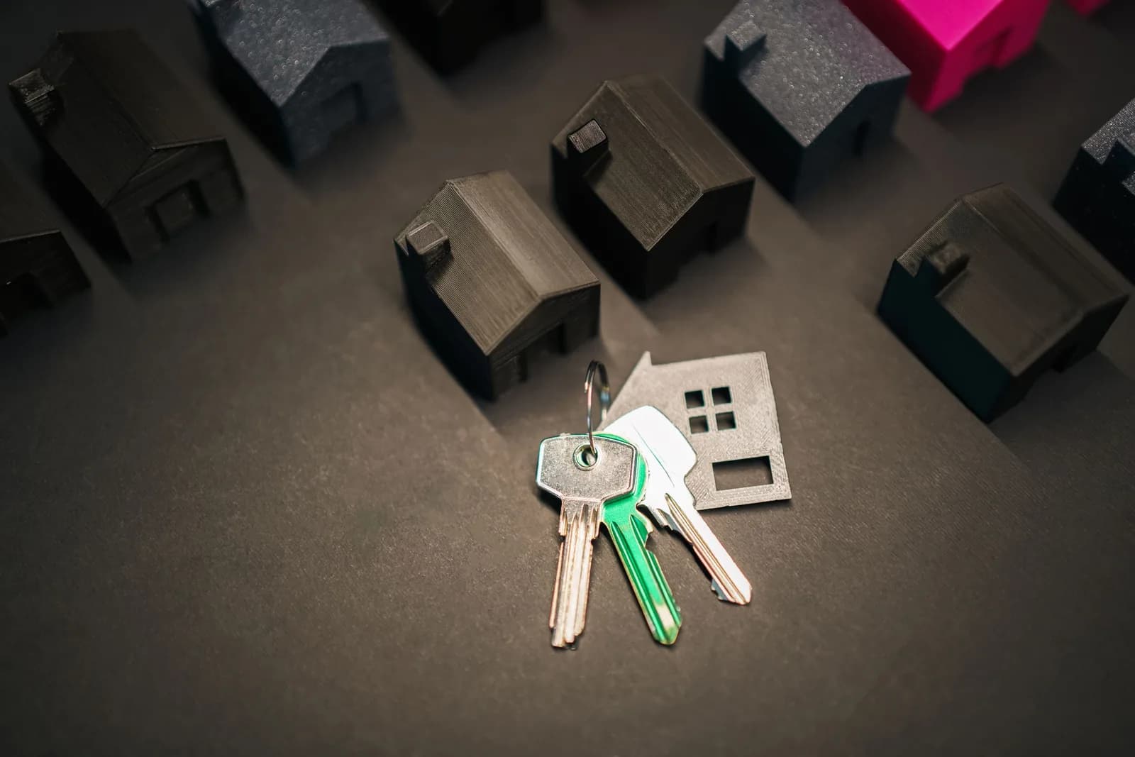 Mortgage recast vs. refinance in 2026: which lowers your payment?